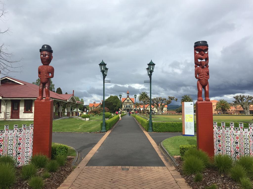 Kiwi As Guest House Rotorua Exteriör bild